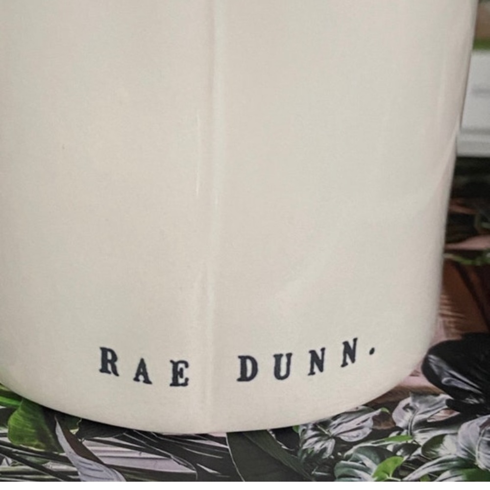 Rae Dunn EUCALYPTUS Scented Candle in Ceramic - Picture 6 of 8